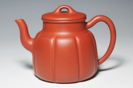 周偉君手製．八面來歸壺n