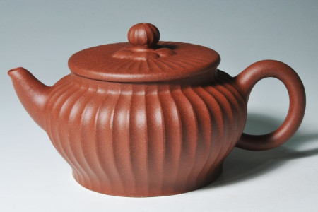 韓洪波手製．籃菱花影壺c