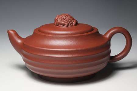 韩洪波手制‧金蟾系列~蟾宫怀宝壶f